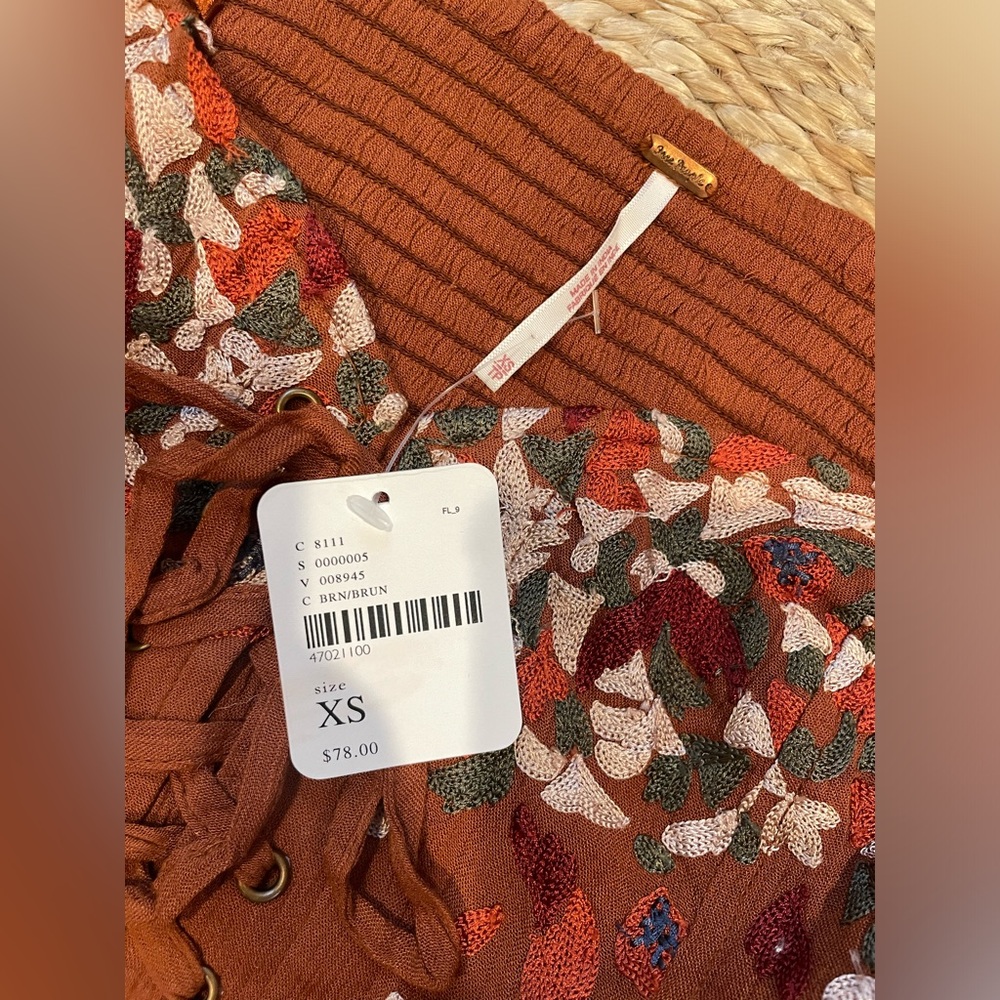 Strapless free people crop top with detailed embroidery - Picture 4 of 8
